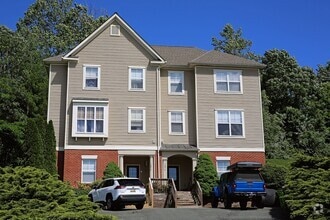 Building Photo - 1374 Stoney Ridge Rd