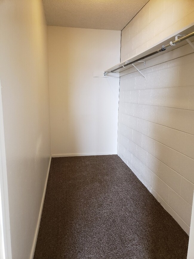 Foto del edificio - 921 E 17th St