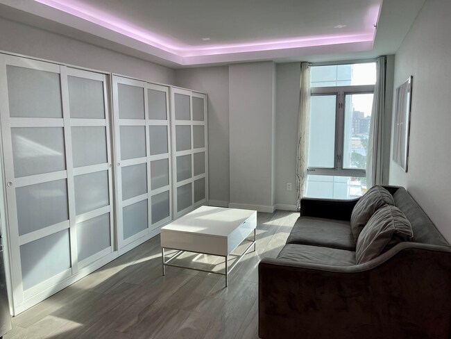 Foto del edificio - 9745 63rd Dr