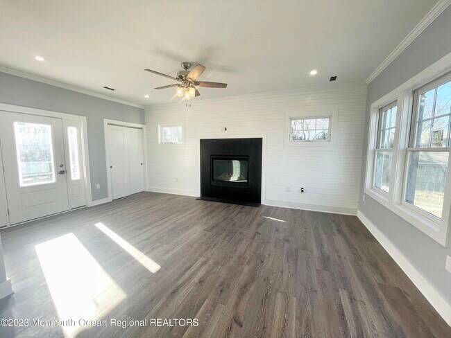 Foto del edificio - 150 Navesink Ave