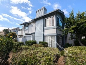 Building Photo - 4054 Nobel Dr