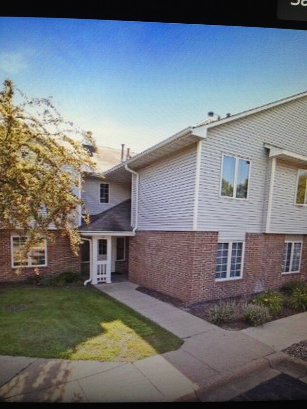 Top floor, vaulted - 3590 Blue Jay Way