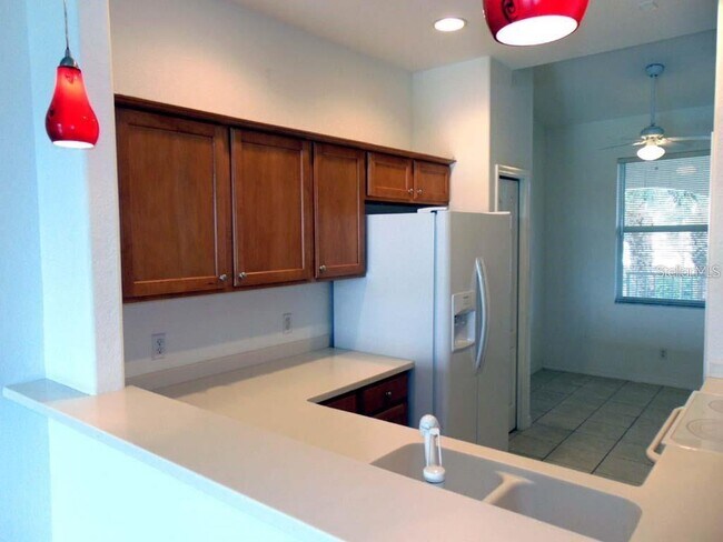 Building Photo - 819 Fairwaycove Ln