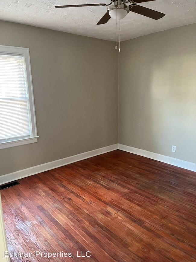 Building Photo - 4 br, 1.5 bath House - 1046 Meadow Lane