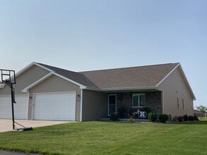 Building Photo - 2382 Jacobsen Rd