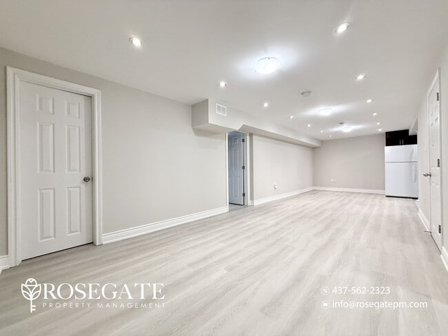 Building Photo - Spacious 2-Bedroom Basement Apartment with Parking & Free Rogers Internet
