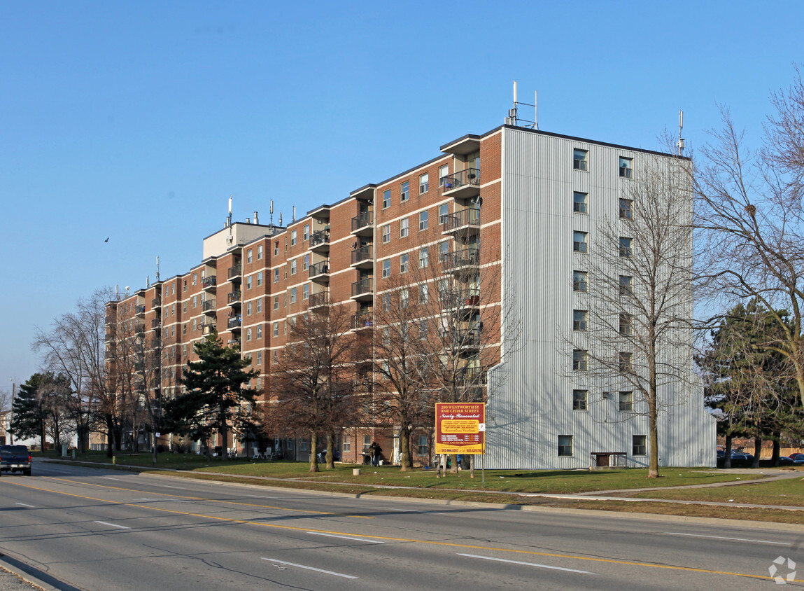 Cedar-Wentworth Apartments Apartments - 1040 Cedar St Oshawa, ON ...