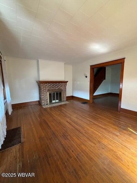 Building Photo - 1118 Mulberry St