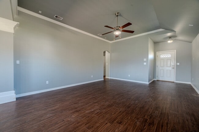 Building Photo - 7433 Kolda Dr