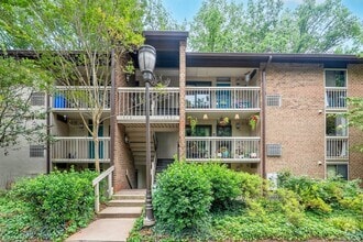 Building Photo - 1530 Moorings Dr