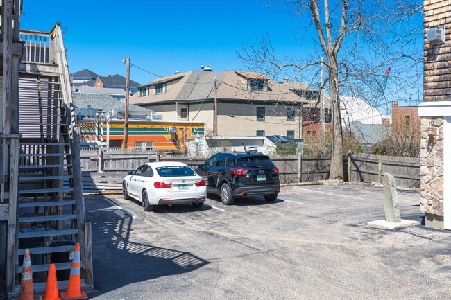 Building Photo - 151 High St