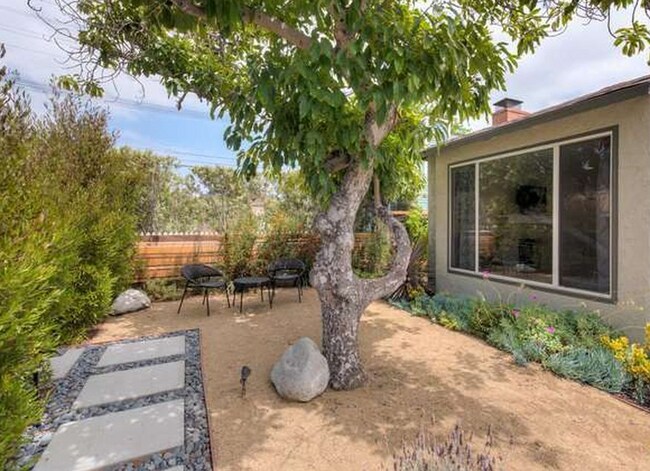 Foto del edificio - Beautifully Remodeled Home in Fantastic Westside Village/Palms location