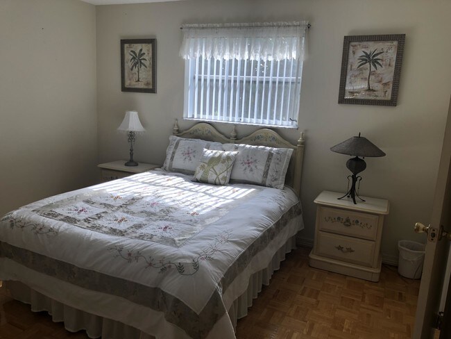 Foto del edificio - 2647 N Garden Drive 210