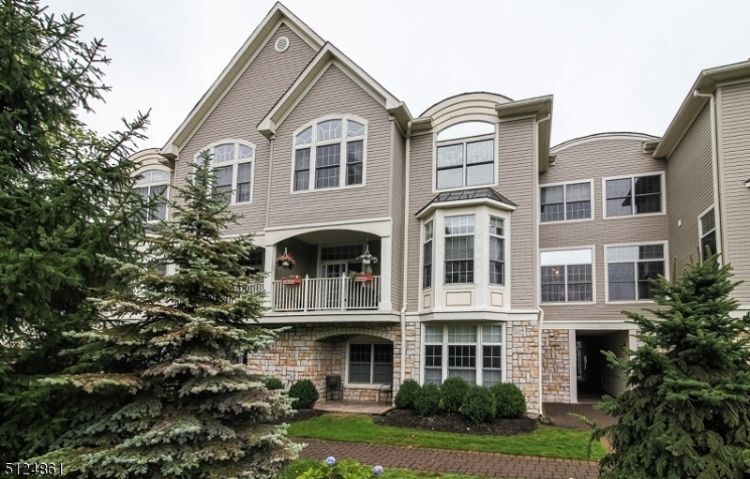 Foto principal - 621 Binghampton Ln