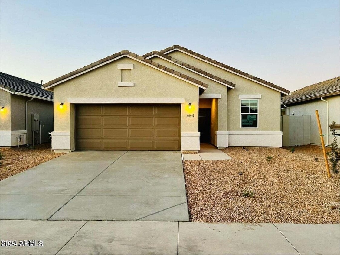 Primary Photo - 38220 W Cannataro Ln