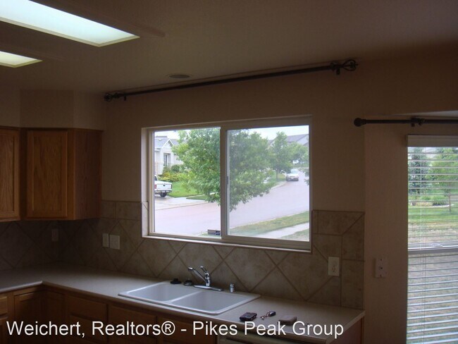 Foto del edificio - 5 br, 3.5 bath House - 3163 Greenmoor Court