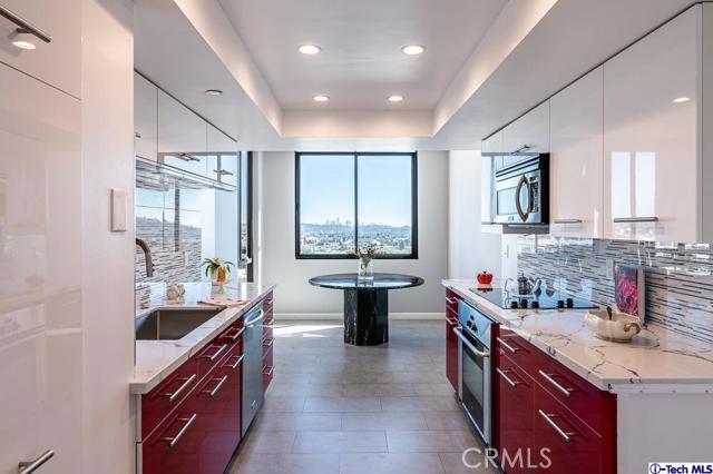 Building Photo - 343 Pioneer Dr