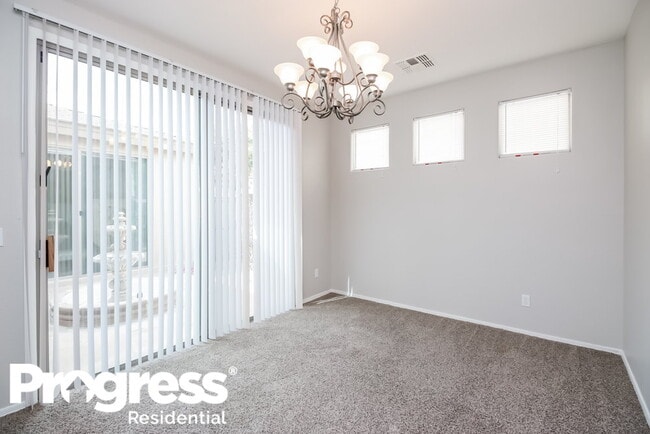 Building Photo - 2221 S Holguin Way