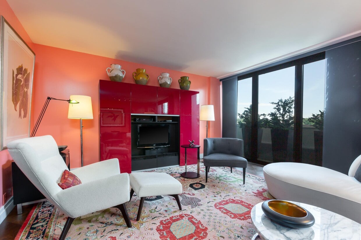 Primary Photo - 2700 Virginia Ave NW