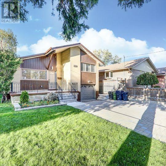 Building Photo - 886 Brimorton Dr