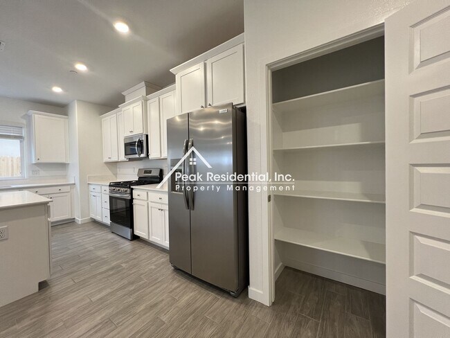 Building Photo - Brand New Rancho Cordova 3bd/2ba Home with...