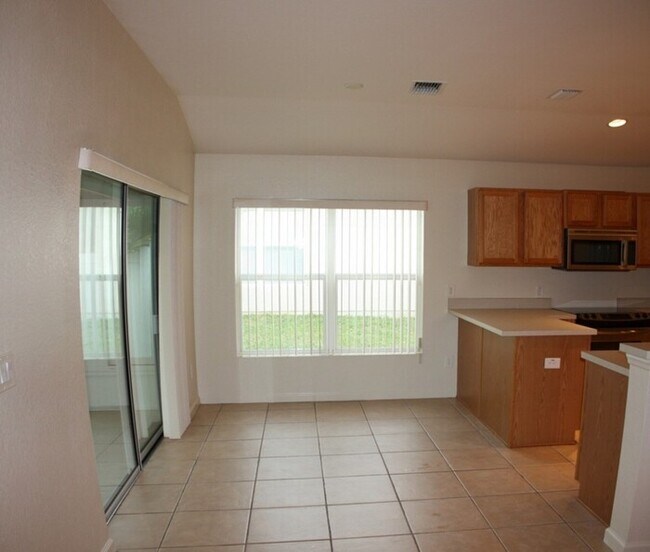 Foto del edificio - 4240 SW 53 TERRACE
