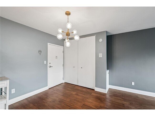 Foto del edificio - 504 W Franklin Ave