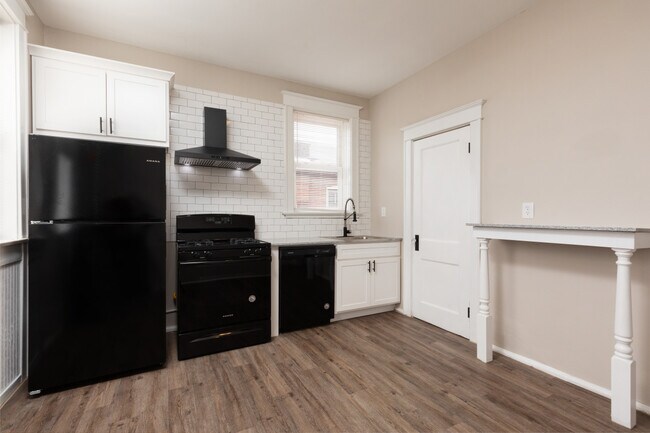 Building Photo - 4914 Loughborough