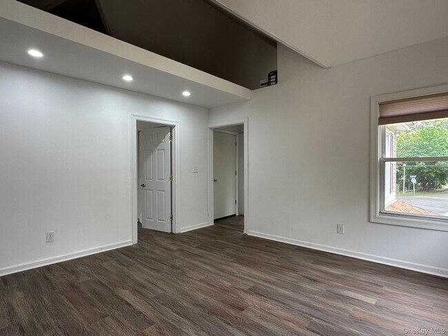 Foto del edificio - 959 Montauk Hwy