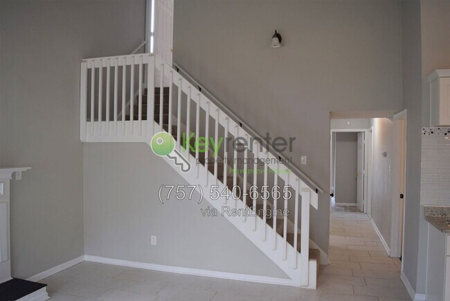 Building Photo - 4916 Rugby Rd