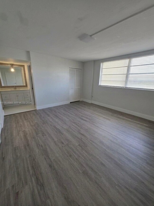 Foto del edificio - 16400 NE 17th Ave