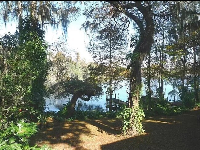 Foto del edificio - 6000 River Trace Rd
