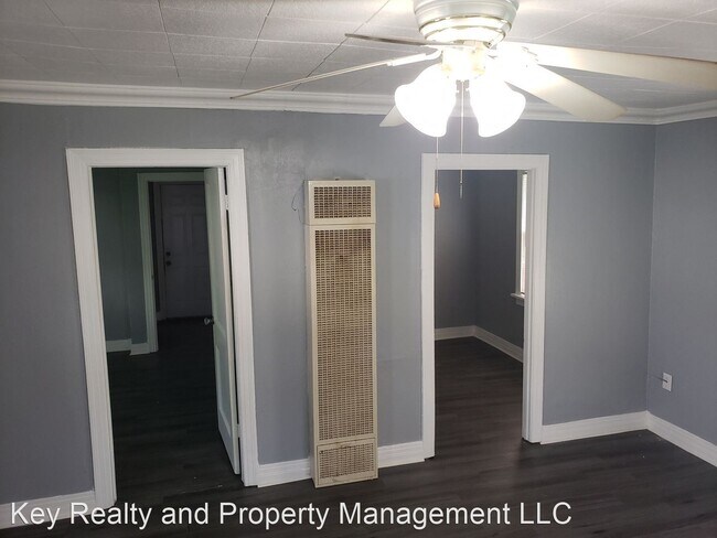 Foto del edificio - 1 br, 1 bath House - 3926 NW 13th St