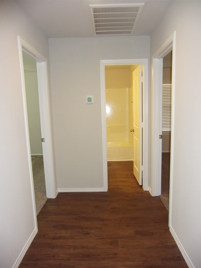 Building Photo - 5522 Mesquite Oaks Trail