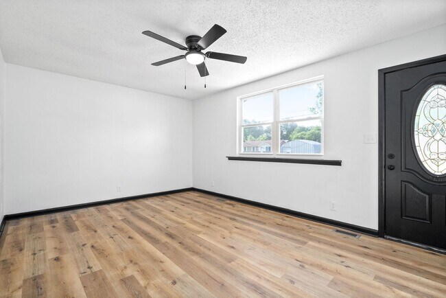Foto del edificio - 338 Woodale Dr