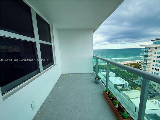 Building Photo - 9511 Collins Ave