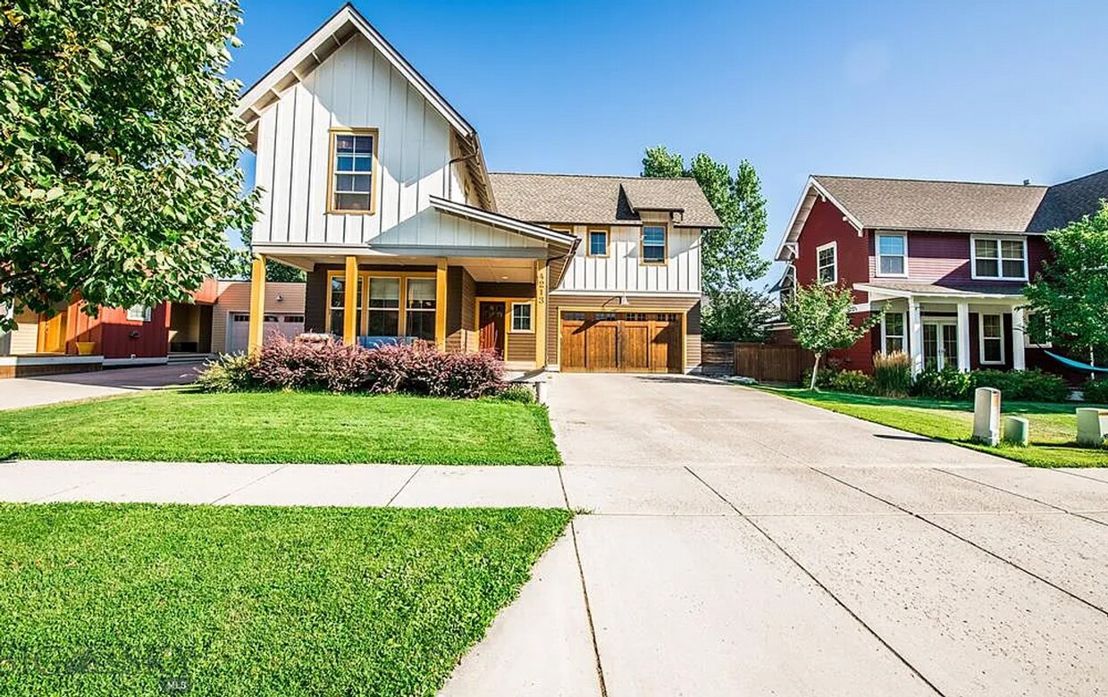 Foto principal - Gorgeous Single Family Home for Rent in Va...