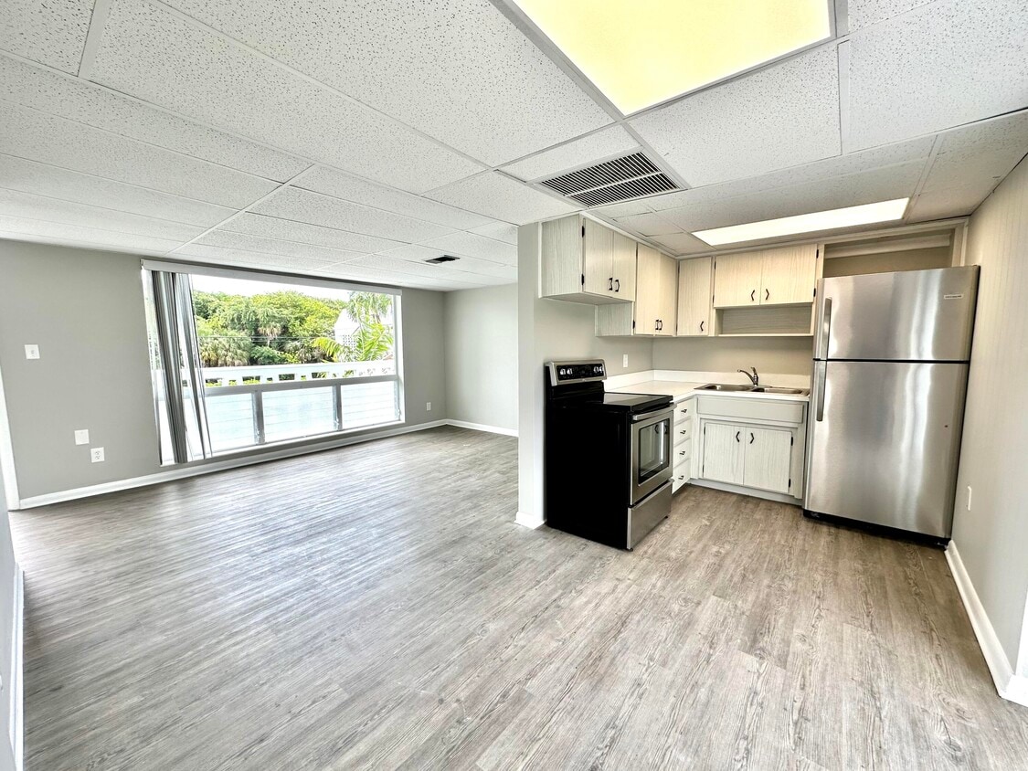 Primary Photo - 6600 N Ocean Blvd