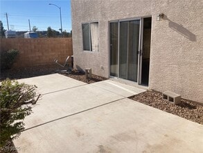 Building Photo - 800 Spotted Eagle St