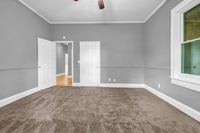 Foto del edificio - SPACIOUS 6 BEDS | 3 BATHS - DOWNTOWN ATLAN...