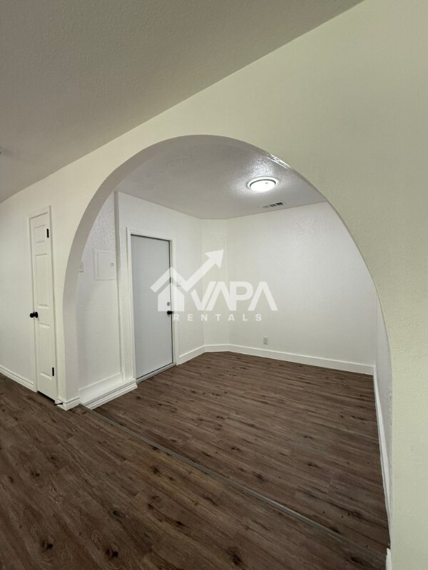 Building Photo - 5214 Charolais Dr