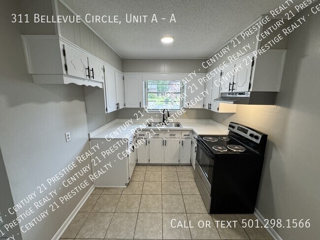 Building Photo - 311 Bellevue Cir