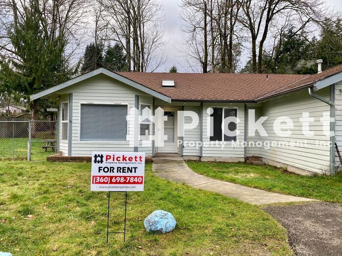Primary Photo - Cozy 3 Bed Duplex in Port Orchard