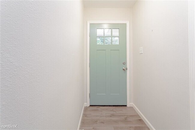 Building Photo - 3 br, 2 bath House - 4702 Dove Springs Dr