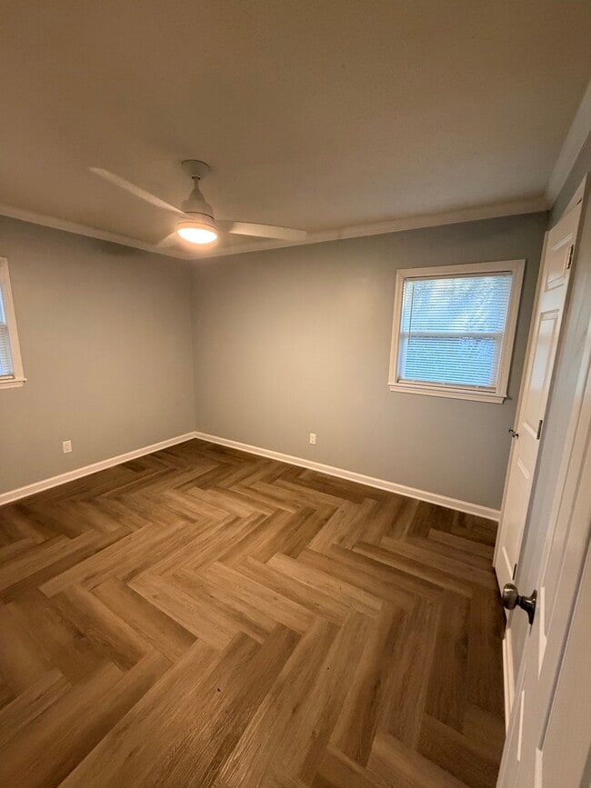 Building Photo - 1058 Ridge Rd