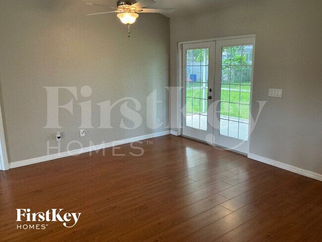 Foto del edificio - 4853 Crabapple Ave