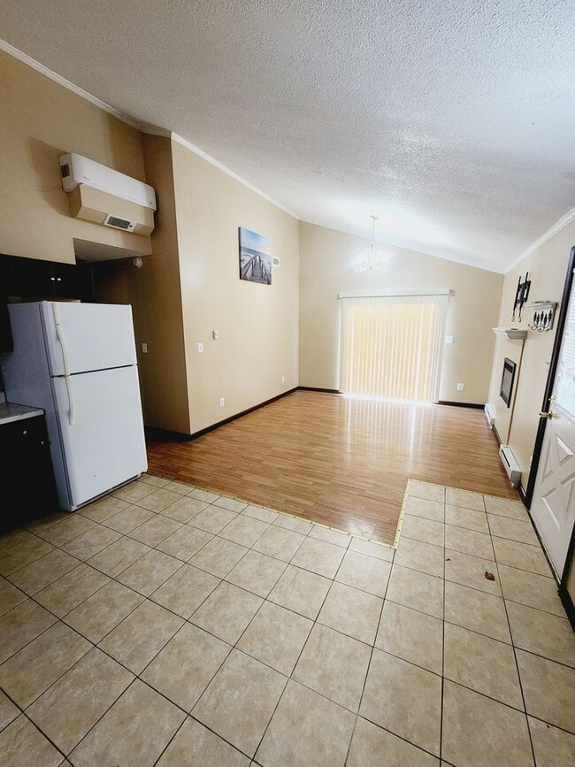 Building Photo - Cute as a button 3 bedroom home in PCP
