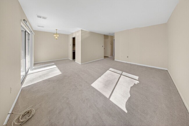 Photo - 3364 Hewitt Ave Townhome