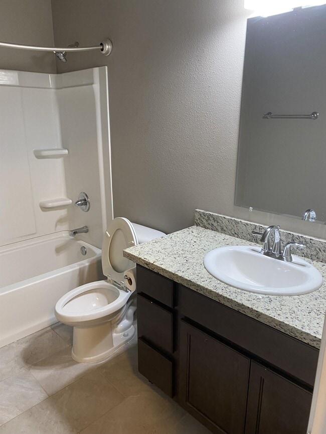 Building Photo - 8545 Lynnette Dr