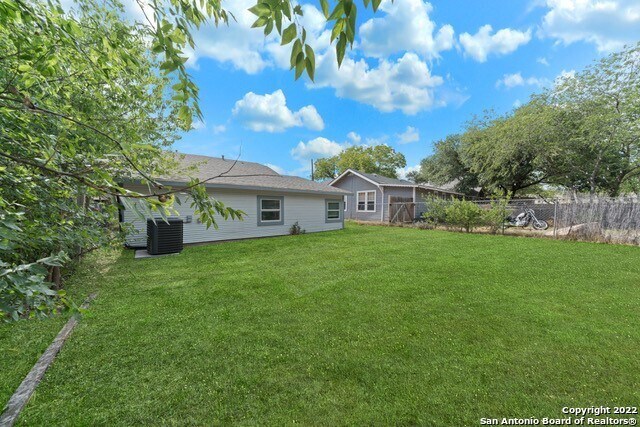 Building Photo - 106 Heflin Ct